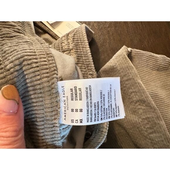 American Eagle Women's 00 Green High Rise Wide Leg Cargo Pants NWT - Picture 5 of 8